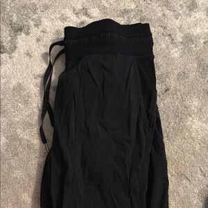 Dance Studio Mid-Rise Cropped Pant